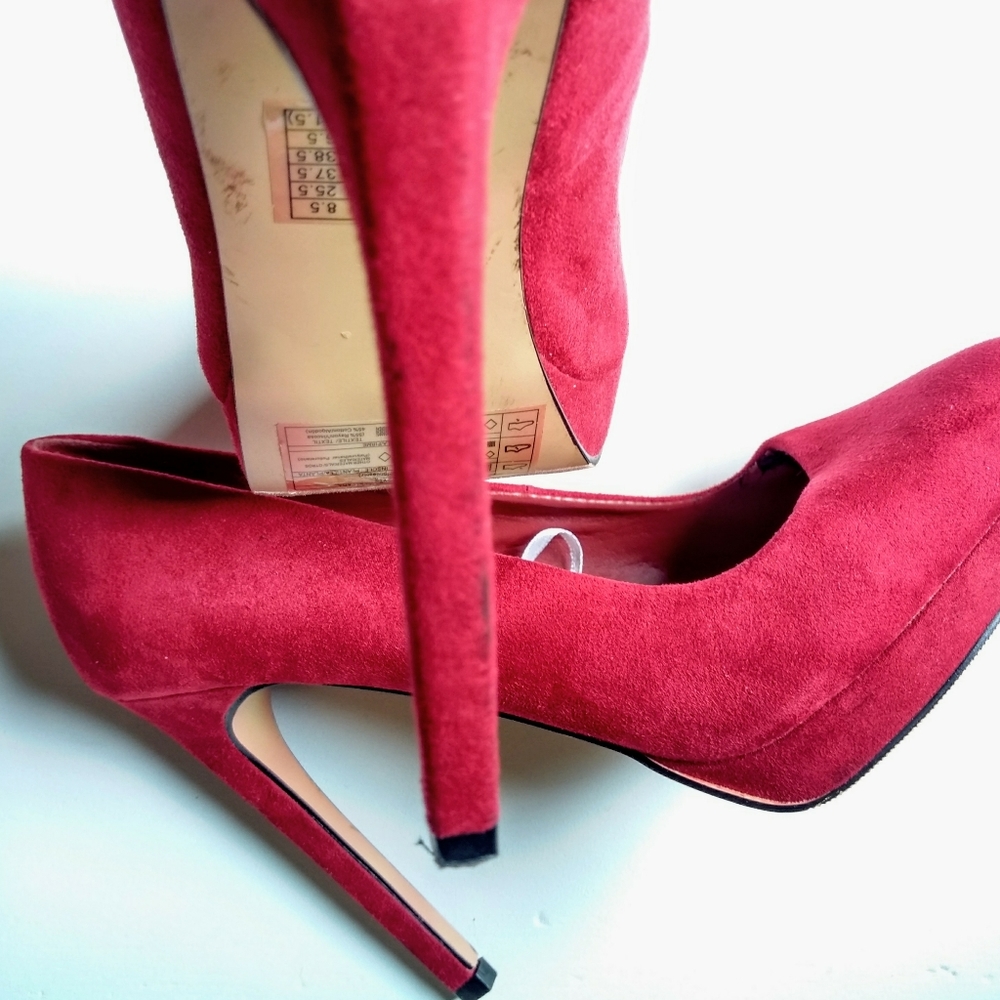 Ruby Red Platform Pumps - Picture 14 of 16